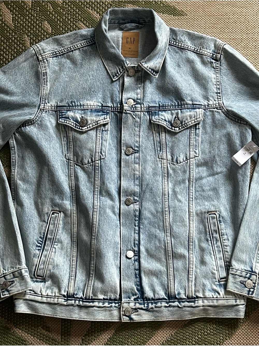 GAP Classic Light Wash Men’s Denim Jacket Medium Tall NWT